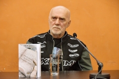 Prirucnik-za-zivot-u-Hrvatskoj-Promocija-Zagreb_006-scaled