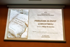 Prirucnik-za-zivot-u-Hrvatskoj-Promocija-Zagreb_021-scaled
